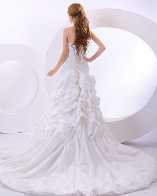 เซ็กซี่ Deep V Halter คอชุดแต่งงาน ruffled หางยาวชุดแต่งงาน