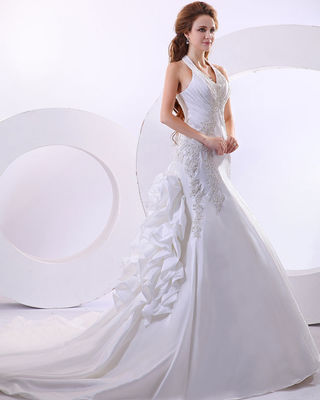 เซ็กซี่ Deep V Halter คอชุดแต่งงาน ruffled หางยาวชุดแต่งงาน